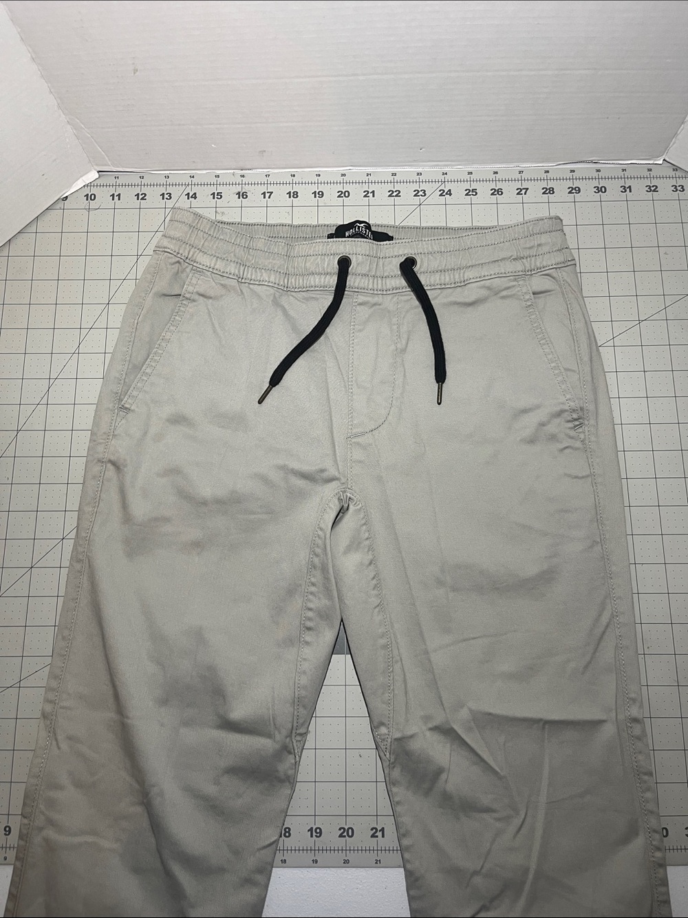 Hollister Men's Light Beige Drawstring Chinos